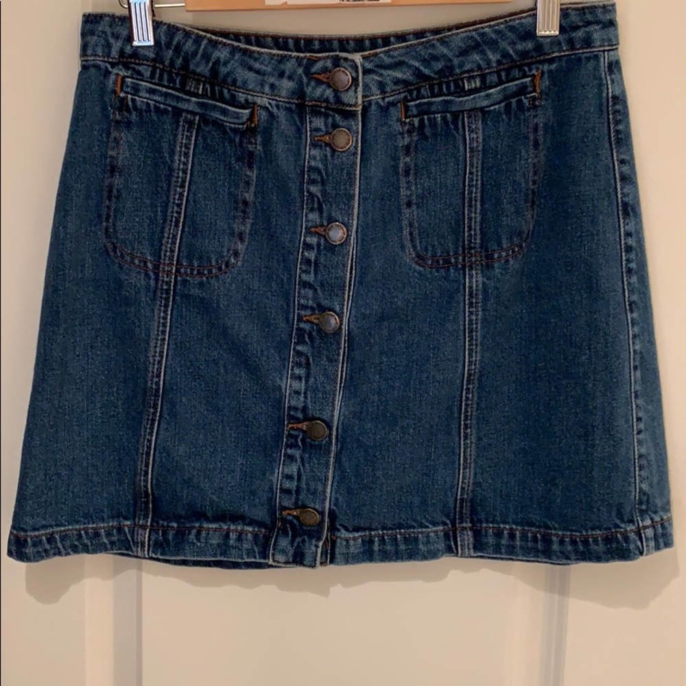 Topshop denim button up skirt with front pockets